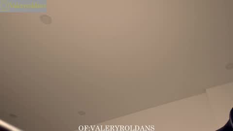 Snapshot of roldansvalery chatting on 02/19/25, 01:08 Valery Roldans online show from 02/19/25, 01:08