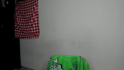 Snapshot of rolling_05 chatting on 02/19/26, 06:31 rolling_05 online show from 02/19/26, 06:31
