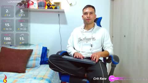 Snapshot of rolos_hot32 chatting on 10/16/25, 01:17 rolos_hot32 online show from 10/16/25, 01:17