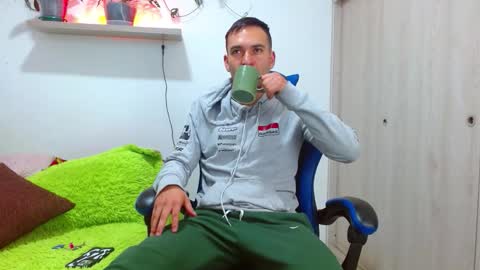 rolos_hot32 online show from 01/06/26, 01:04