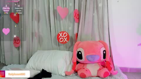 Snapshot of rolyloren chatting on 02/25/25, 08:51 Marcela online show from 02/25/25, 08:51