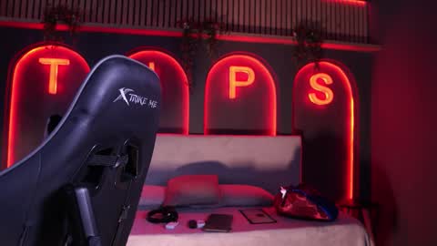 Snapshot of roma_hells chatting on 09/08/25, 06:40 roma_hells online show from 09/08/25, 06:40