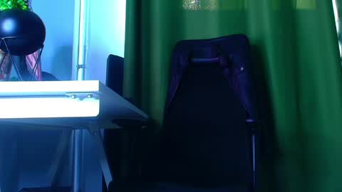 Snapshot of romaniamaster1 chatting on 04/23/26, 05:52 romaniamaster1 online show from 04/23/26, 05:52