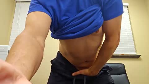 Snapshot of romanteeks chatting on 12/19/24, 01:28 romanteeks online show from 12/19/24, 01:28