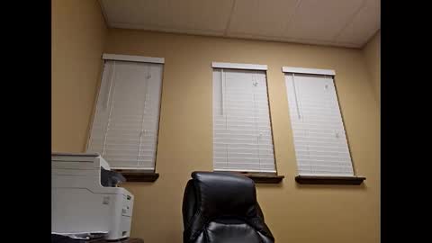 Snapshot of romanteeks chatting on 12/18/25, 01:00 romanteeks online show from 12/18/25, 01:00