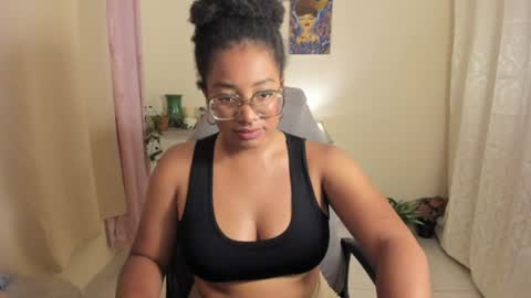 Snapshot of romantic_stargirl chatting on 06/13/26, 03:59 Is A Belle online show from 06/13/26, 03:59