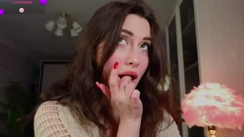 Snapshot of romanticsonya chatting on 04/22/26, 11:17 romanticsonya online show from 04/22/26, 11:17