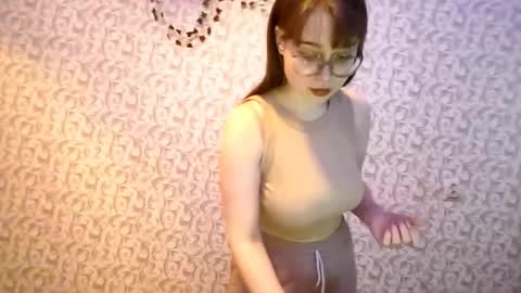 Alya online show from 11/21/25, 11:31