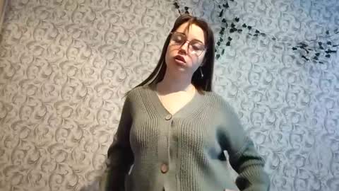 Snapshot of romeliamimozo chatting on 12/14/25, 09:14 Alya online show from 12/14/25, 09:14