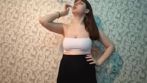 Snapshot of romeliamimozo chatting on 12/15/25, 01:04 Alya online show from 12/15/25, 01:04