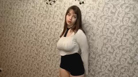 Snapshot of romeliamimozo chatting on 01/12/26, 09:03 Alya online show from 01/12/26, 09:03