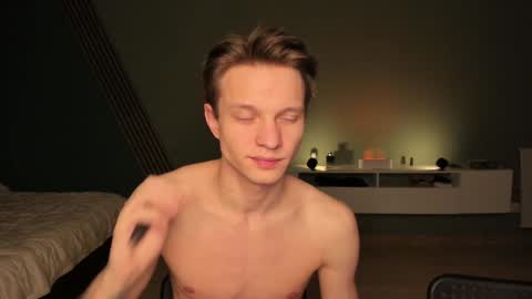 Snapshot of romeo_mercy chatting on 12/03/24, 11:24 Romeo online show from 12/03/24, 11:24