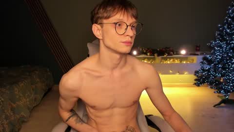 Snapshot of romeo_mercy chatting on 12/29/24, 02:17 Romeo online show from 12/29/24, 02:17