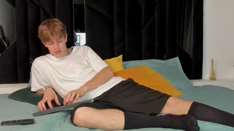 Romeo Ricci online show from 01/18/25, 04:04