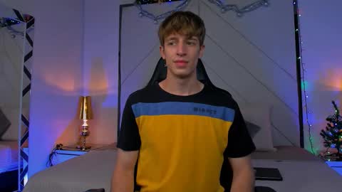 Romeo Ricci online show from 12/19/25, 04:25