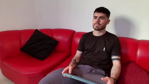 Snapshot of romeo_sexxx_ chatting on 01/15/25, 11:32 romeo_sexxx_ online show from 01/15/25, 11:32