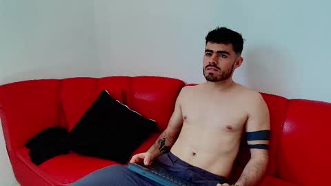 Snapshot of romeo_sexxx_ chatting on 01/15/25, 02:35 romeo_sexxx_ online show from 01/15/25, 02:35