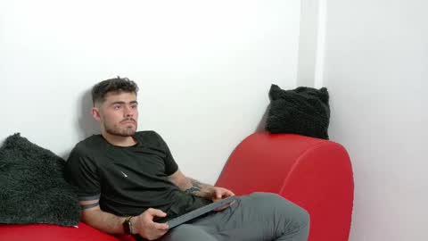 Snapshot of romeo_sexxx_ chatting on 01/15/25, 05:58 romeo_sexxx_ online show from 01/15/25, 05:58