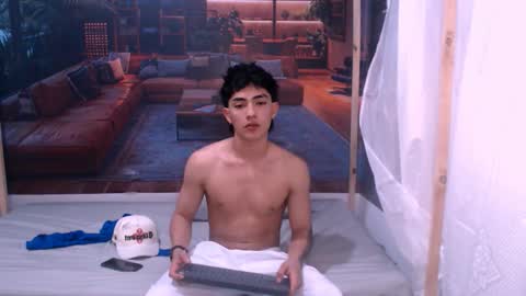 Snapshot of romeomillerr chatting on 10/08/25, 07:44 Romeo online show from 10/08/25, 07:44