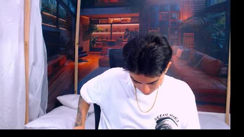 Snapshot of romeomillerr chatting on 10/23/25, 07:12 Romeo online show from 10/23/25, 07:12