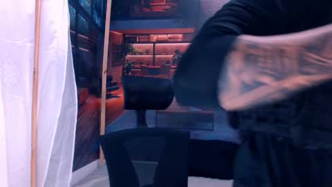 Snapshot of romeomillerr chatting on 10/25/25, 06:57 Romeo online show from 10/25/25, 06:57