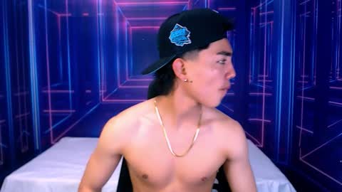 Snapshot of romeomillerr chatting on 10/27/25, 07:07 Romeo online show from 10/27/25, 07:07