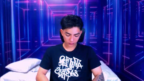 Snapshot of romeomillerr chatting on 10/28/25, 07:16 Romeo online show from 10/28/25, 07:16