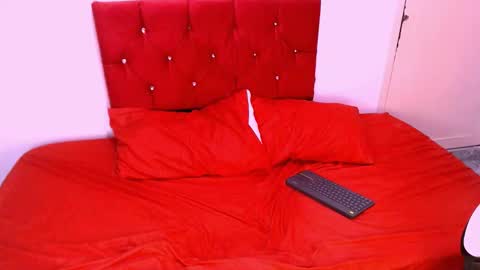 Snapshot of romeomillerr chatting on 11/20/25, 07:02 Romeo online show from 11/20/25, 07:02