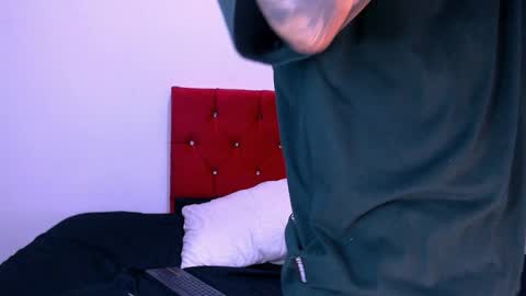 Snapshot of romeomillerr chatting on 11/21/25, 07:12 Romeo online show from 11/21/25, 07:12