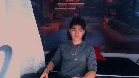 Snapshot of romeomillerr chatting on 12/02/25, 08:48 Romeo online show from 12/02/25, 08:48