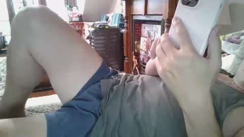 Snapshot of romeomustcum2016 chatting on 12/04/24, 07:50 Trinked online show from 12/04/24, 07:50