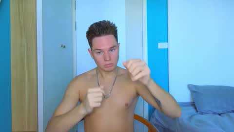 Snapshot of romeosilver chatting on 11/04/25, 04:00 Romeo online show from 11/04/25, 04:00