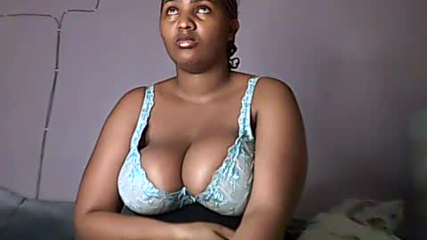 Snapshot of romina_26 chatting on 06/17/26, 03:31 Romina 26 online show from 06/17/26, 03:31