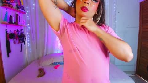 Snapshot of romirousexx chatting on 02/05/25, 06:37 Romi Rouse online show from 02/05/25, 06:37