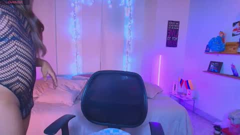 Snapshot of romirousexx chatting on 09/16/25, 07:09 Romi Rouse online show from 09/16/25, 07:09