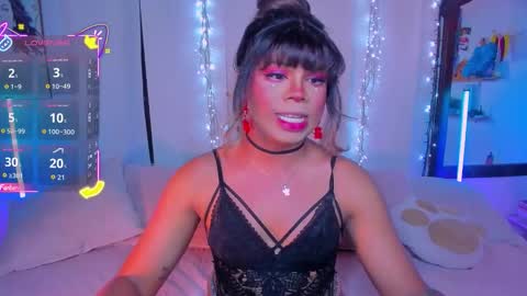 Snapshot of romirousexx chatting on 10/14/25, 05:30 Romi Rouse online show from 10/14/25, 05:30