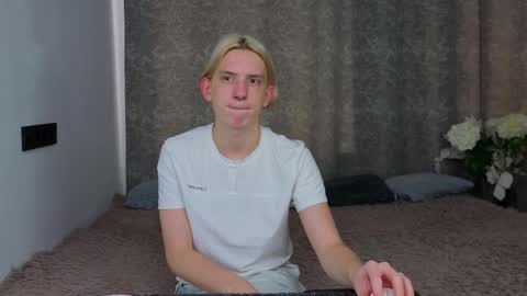 Snapshot of ron_vilsx chatting on 11/06/25, 07:53 ron vilsx online show from 11/06/25, 07:53