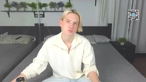 Snapshot of ron_vilsx chatting on 11/26/25, 10:05 ron vilsx online show from 11/26/25, 10:05