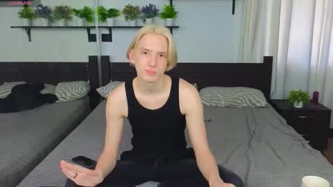 Snapshot of ron_vilsx chatting on 11/29/25, 07:11 ron vilsx online show from 11/29/25, 07:11