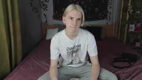 Snapshot of ron_vilsx chatting on 12/04/25, 08:34 ron vilsx online show from 12/04/25, 08:34