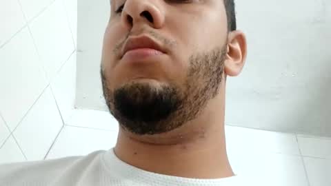 Snapshot of ronal498036 chatting on 10/23/25, 04:34 ronal498036 online show from 10/23/25, 04:34