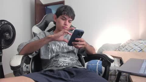 Snapshot of ronaldmq20 chatting on 05/26/26, 02:07 Ronaldo online show from 05/26/26, 02:07
