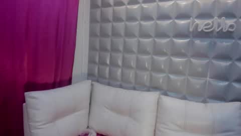 Snapshot of ronaldthompson__ chatting on 03/01/26, 01:51 Ronald Thompson online show from 03/01/26, 01:51