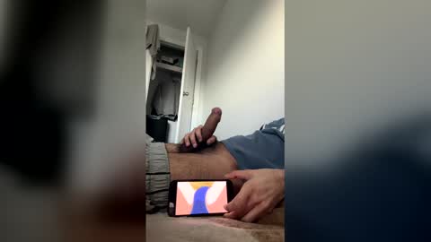 Snapshot of ronn00378 chatting on 12/17/25, 07:20 ronn00378 online show from 12/17/25, 07:20