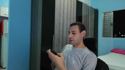 Snapshot of ronnispoto chatting on 05/04/26, 10:06 ronny online show from 05/04/26, 10:06
