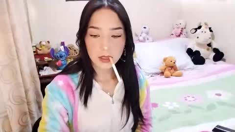 Snapshot of ronny_m_12 chatting on 12/17/24, 08:21 andrea online show from 12/17/24, 08:21