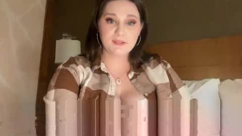 Snapshot of ronnyvzla2 chatting on 12/14/24, 09:24 Ronny Smokey online show from 12/14/24, 09:24