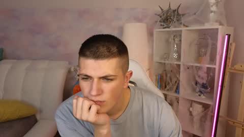 Snapshot of rony_winston chatting on 12/05/24, 01:38 Rony online show from 12/05/24, 01:38