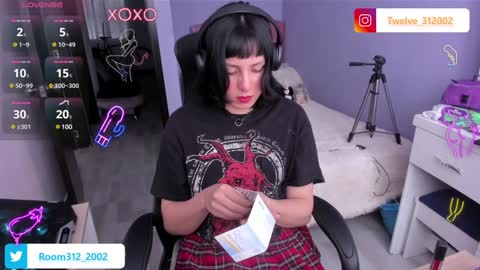 Twelve 3 Inst Twelve 312002 Twitter Room312 2002 online show from 01/03/25, 06:24