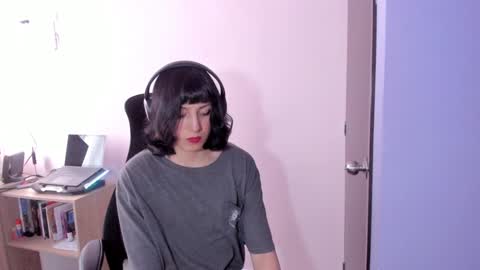 Twelve 3 Inst Twelve 312002 Twitter Room312 2002 online show from 01/12/25, 09:29